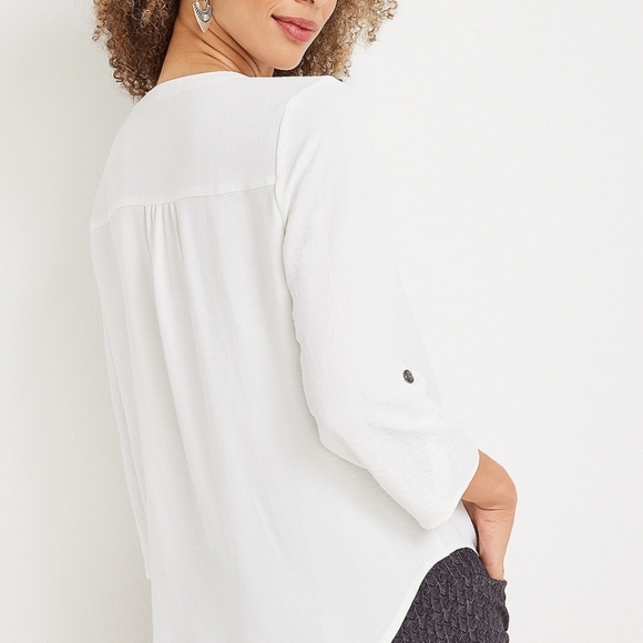 Maurices cream blouse size medium - Picture 2 of 5
